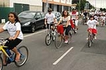 �?xito de convocatoria en la marcha ciclista organizada en el barrio de San Ramón