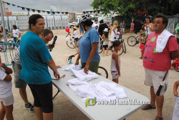 �?xito de convocatoria en la marcha ciclista organizada en el barrio de San Ramón