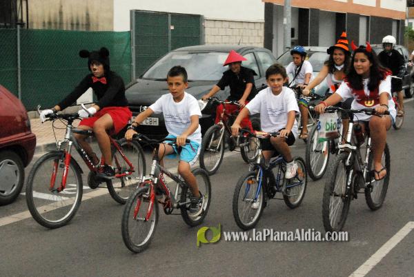 �?xito de convocatoria en la marcha ciclista organizada en el barrio de San Ramón