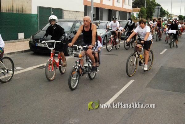 �?xito de convocatoria en la marcha ciclista organizada en el barrio de San Ramón