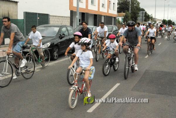 �?xito de convocatoria en la marcha ciclista organizada en el barrio de San Ramón
