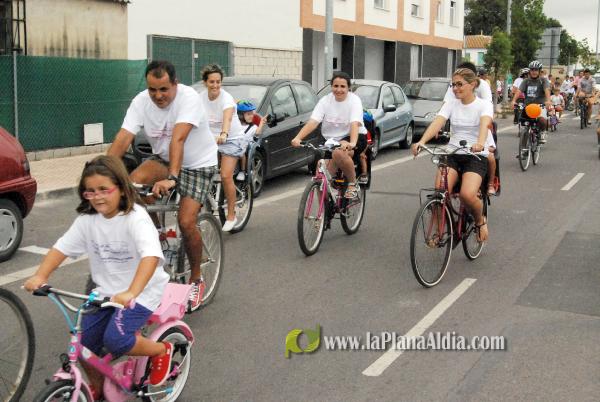 �?xito de convocatoria en la marcha ciclista organizada en el barrio de San Ramón