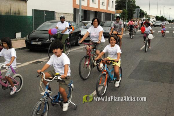 �?xito de convocatoria en la marcha ciclista organizada en el barrio de San Ramón