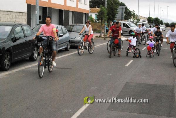 �?xito de convocatoria en la marcha ciclista organizada en el barrio de San Ramón