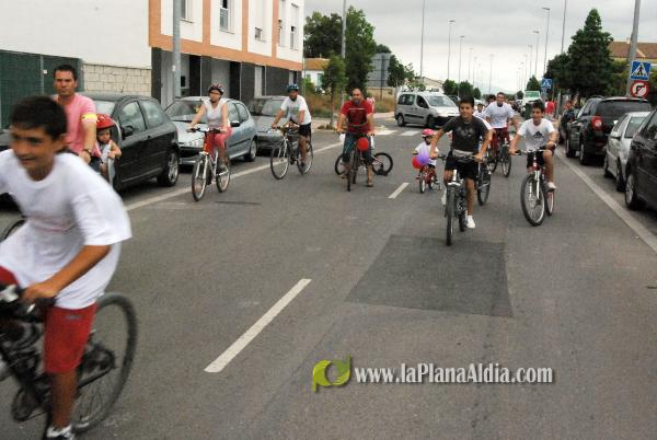 �?xito de convocatoria en la marcha ciclista organizada en el barrio de San Ramón