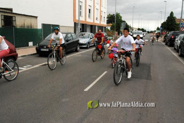 �?xito de convocatoria en la marcha ciclista organizada en el barrio de San Ramón