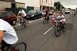 �?xito de convocatoria en la marcha ciclista organizada en el barrio de San Ramón