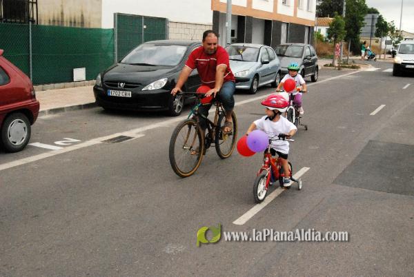 �?xito de convocatoria en la marcha ciclista organizada en el barrio de San Ramón