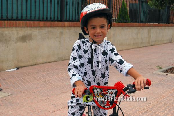 �?xito de convocatoria en la marcha ciclista organizada en el barrio de San Ramón