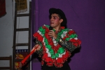 Los disfraces copan la noche festiva.