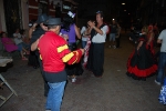 Los disfraces copan la noche festiva.