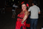 Los disfraces copan la noche festiva.