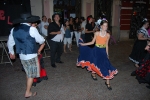 Los disfraces copan la noche festiva.