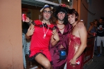 Los disfraces copan la noche festiva.