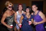 Los disfraces copan la noche festiva.