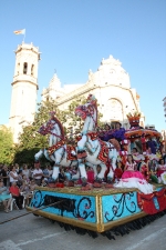 El Barri València logra el primer premio en las carrozas de la Batalla de Flors