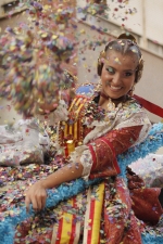 El Barri València logra el primer premio en las carrozas de la Batalla de Flors