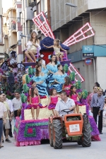 El Barri València logra el primer premio en las carrozas de la Batalla de Flors