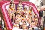 El Barri València logra el primer premio en las carrozas de la Batalla de Flors
