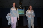 Desfile de moda organizado por la falla Barri d\'Onda