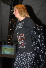 Desfile de moda organizado por la falla Barri d\'Onda