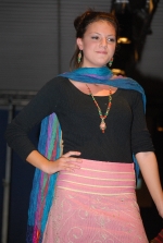Desfile de moda organizado por la falla Barri d\'Onda