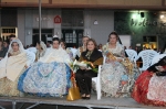 La Vall ofrece flores a la 