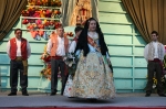 La Vall ofrece flores a la 
