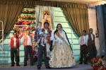 La Vall ofrece flores a la 