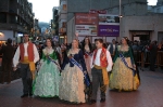 La Vall ofrece flores a la 