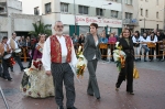 La Vall ofrece flores a la 