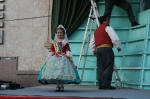 La Vall ofrece flores a la 