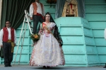 La Vall ofrece flores a la 