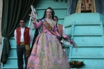 La Vall ofrece flores a la 
