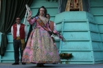La Vall ofrece flores a la 