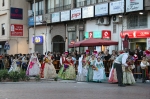La Vall ofrece flores a la 