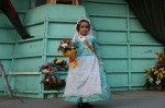 La Vall ofrece flores a la 