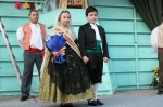 La Vall ofrece flores a la 