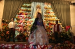 La Vall ofrece flores a la 