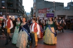 La Vall ofrece flores a la 