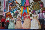 La vuelta oficial a las fallas y el nombramiento de falleras de honor centran los actos del día.