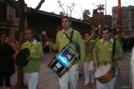La vuelta oficial a las fallas y el nombramiento de falleras de honor centran los actos del día.