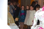 Isabel y Carlota muestran los vestidos de su reinado.