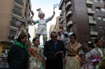 El presidente de la diputación visita la falla ganadora de La Vall d'Uixó.
