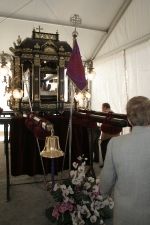 Los burrianenses acudieron a la cita con el Santo Sepulcro.