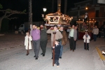El silencio marca la procesión del Santo Entierro
