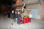 El silencio marca la procesión del Santo Entierro