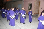 El silencio marca la procesión del Santo Entierro