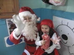 Papa Noel visito a los más pequeños de la guardería la infantil la Balena