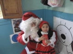 Papa Noel visito a los más pequeños de la guardería la infantil la Balena